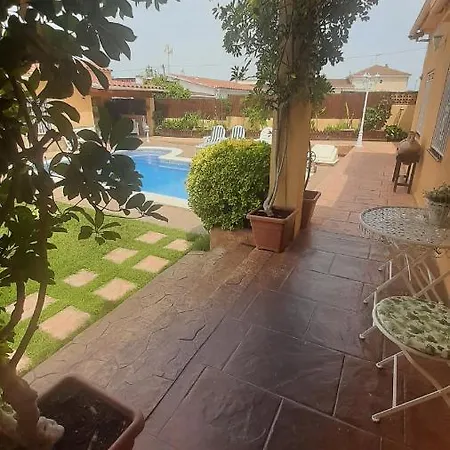 Vacacional Con Piscina Privada Y Barbacoa