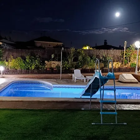 別荘 Con Piscina Privada Y Barbacoa *