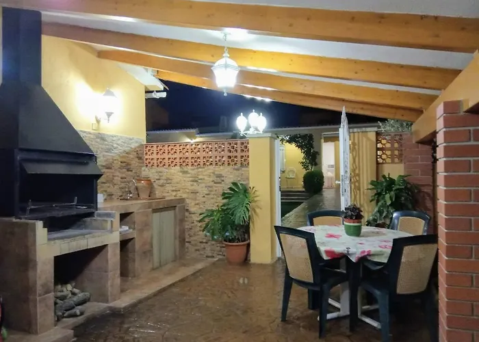 Con Piscina Privada Y Barbacoa *