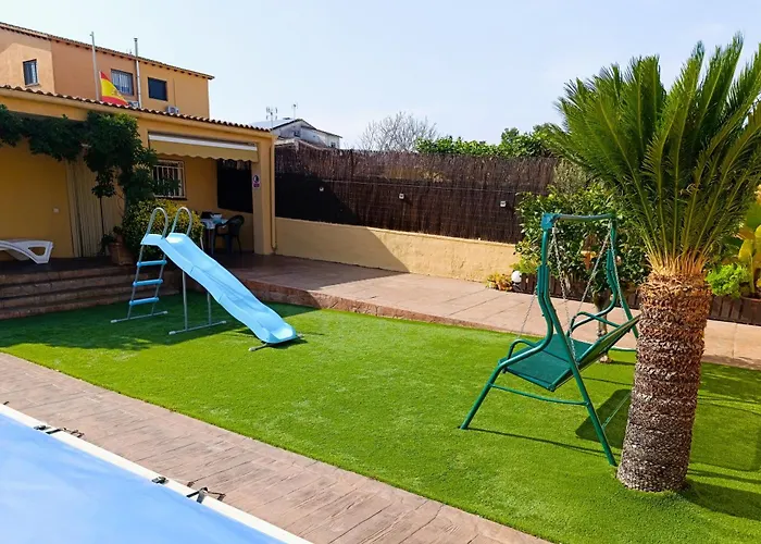 Con Piscina Privada Y Barbacoa *