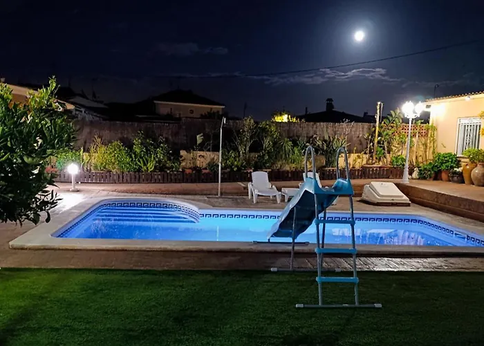 別荘 Con Piscina Privada Y Barbacoa *